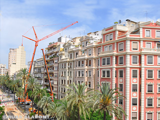 Assembly of tower cranes at the new Valencia CF stadium